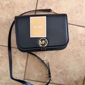 Michael Kors New Years Delancey Medium Leather Messenger Bag